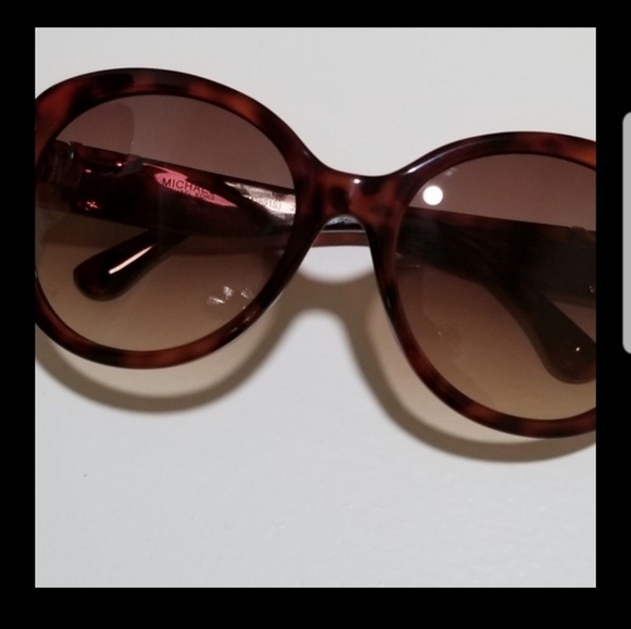 *BRAND NEW* Michael Kors Tortoise Shell Sunglasses - Picture 8 of 9